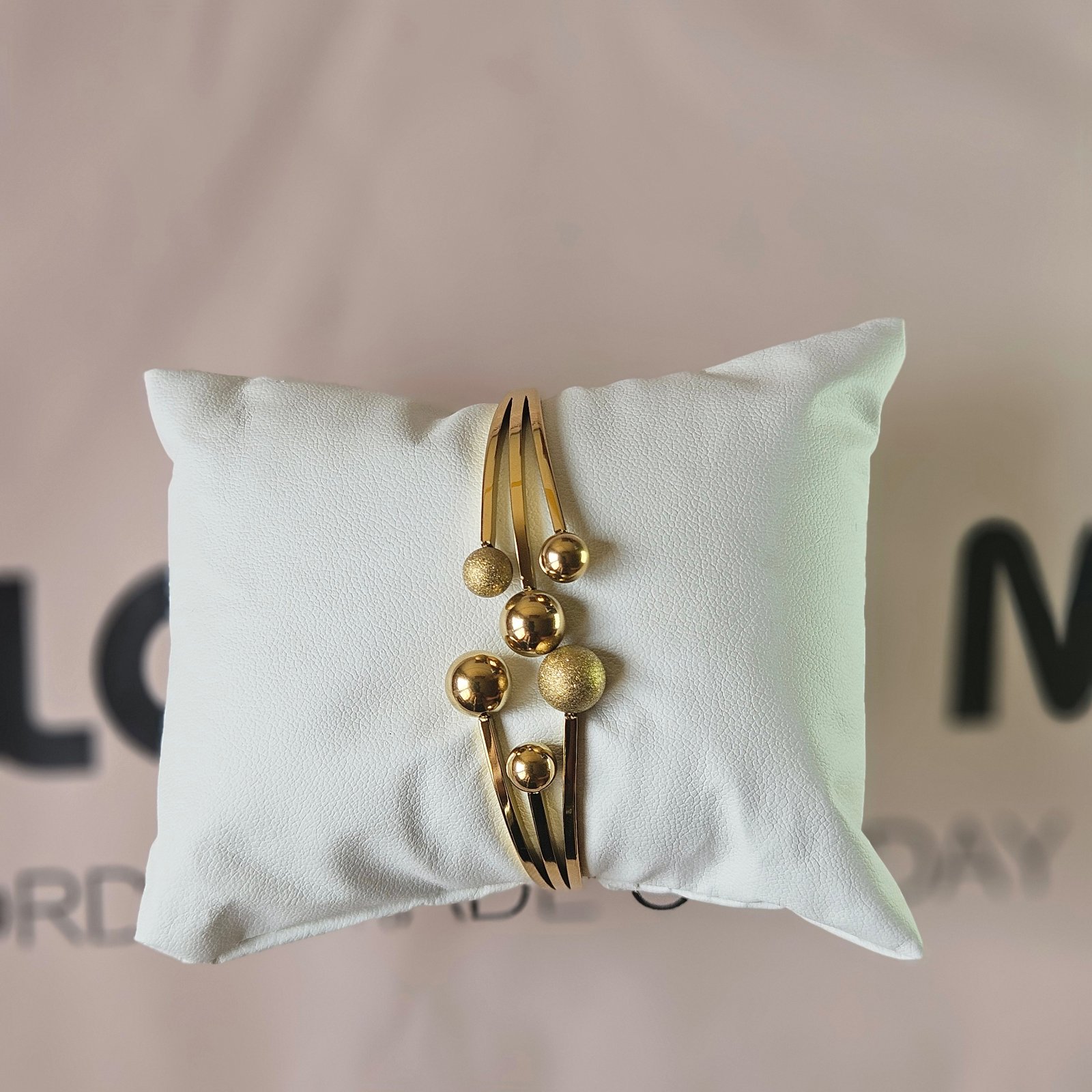 Luna Luxe Bangle