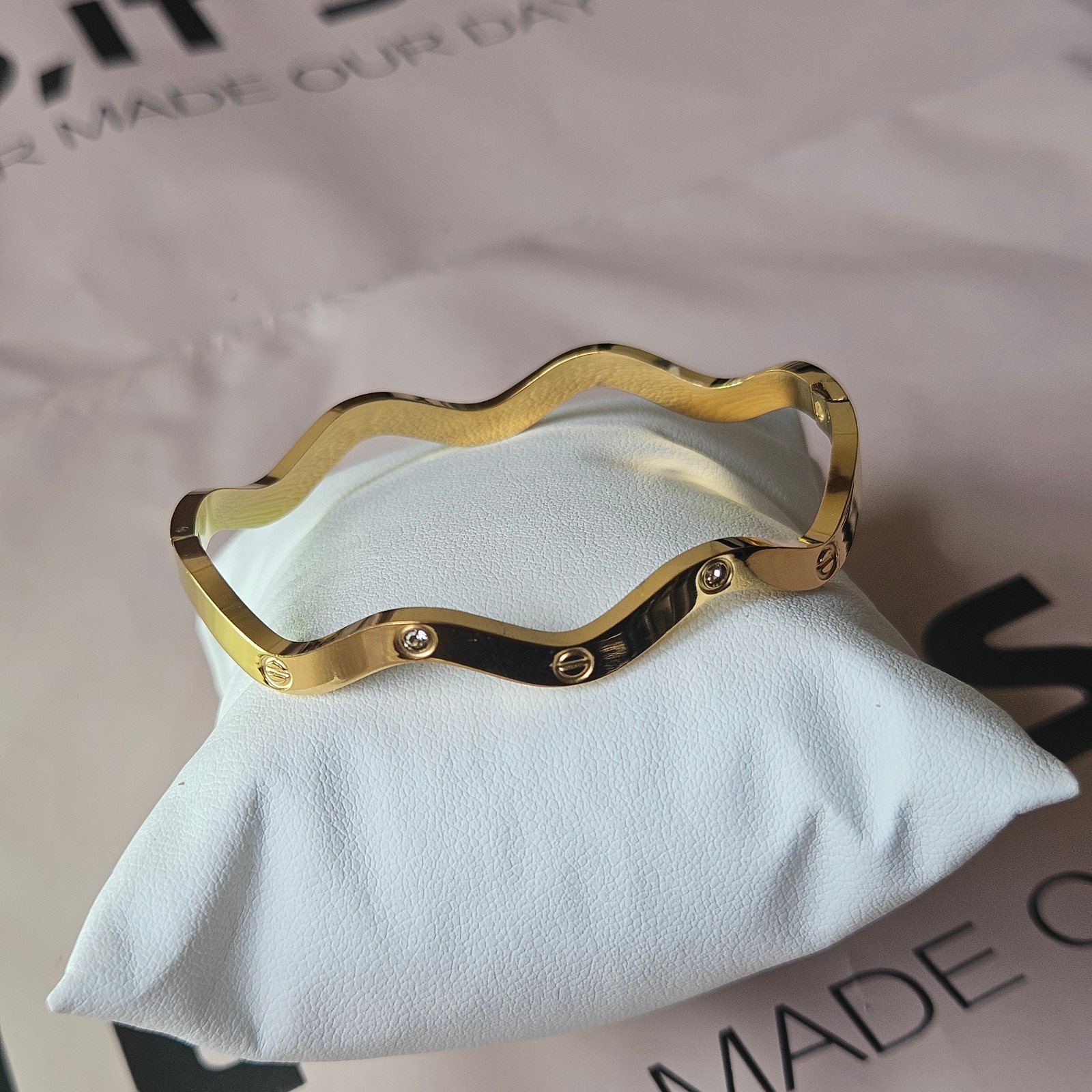 Wavy Cartier Kada Design Bangle