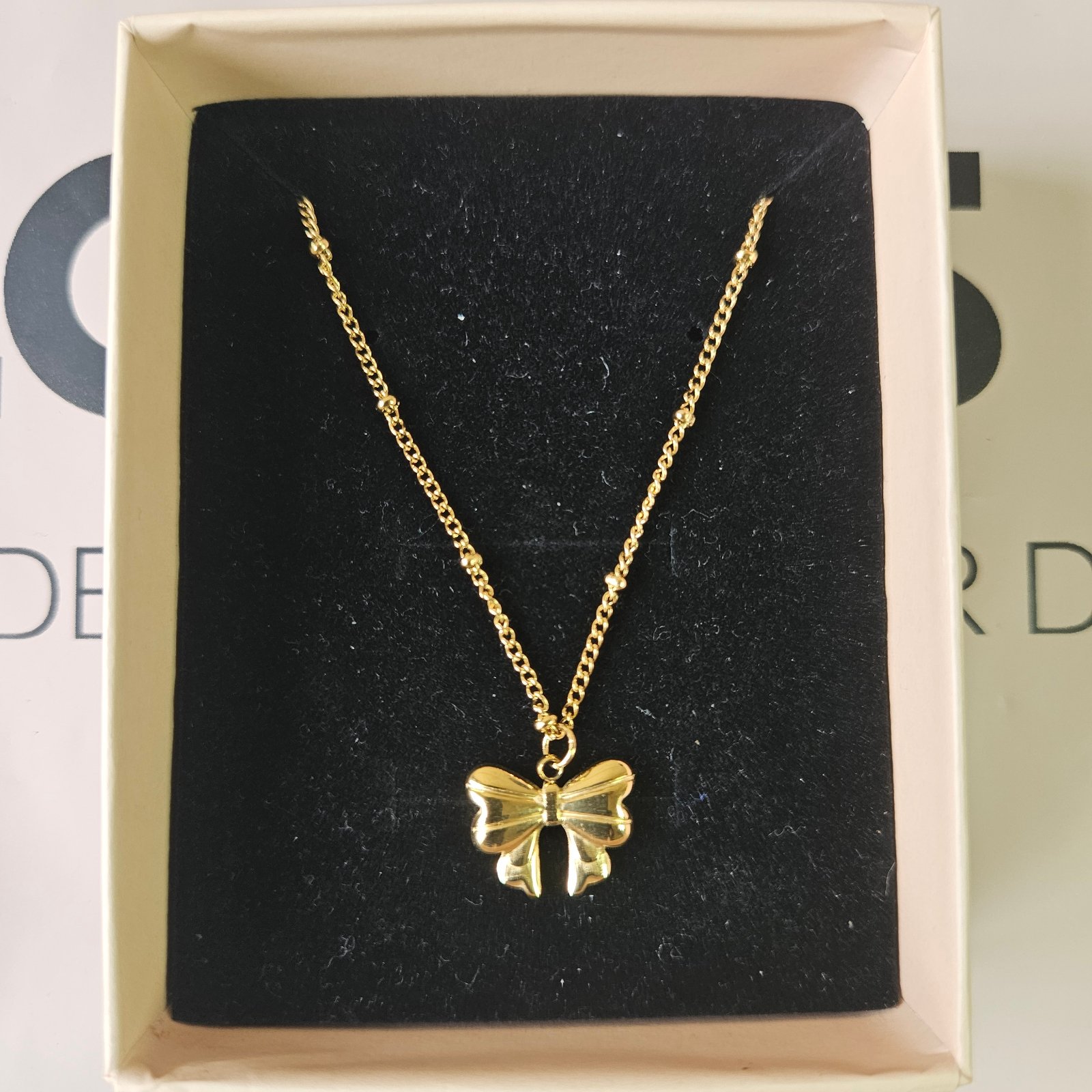 Plain Polished Bowtie Necklace