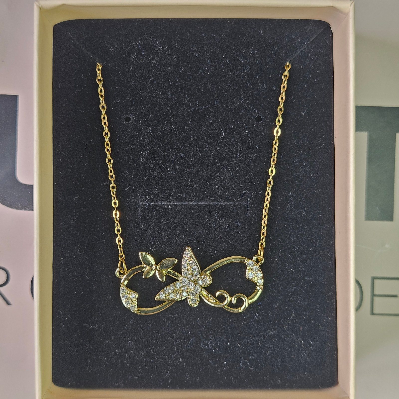 Infinity Bridgerton Necklace