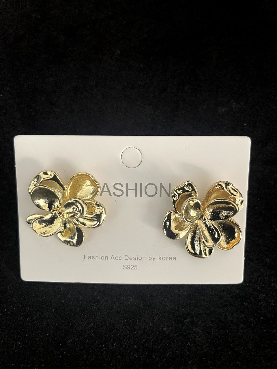 Metallic Flower Stud Earrings